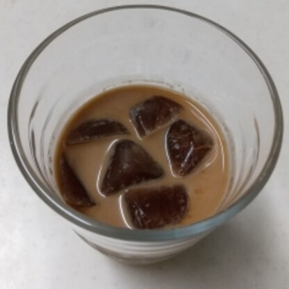 コーヒー氷を作ったのでいただきました♪薄まらずにゆっくり飲めてとても美味しかったです(*^-^*)